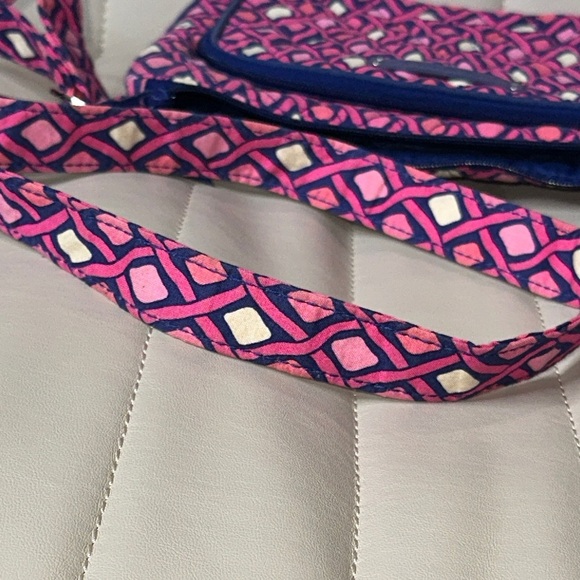Vera Bradley Katalina Pink Diamonds Breast Cancer Bag Iconic Little Hipster EUC - Picture 10 of 12